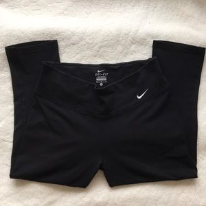 NIKE | Dri-Fit Black Athletic Leggings Size Medium